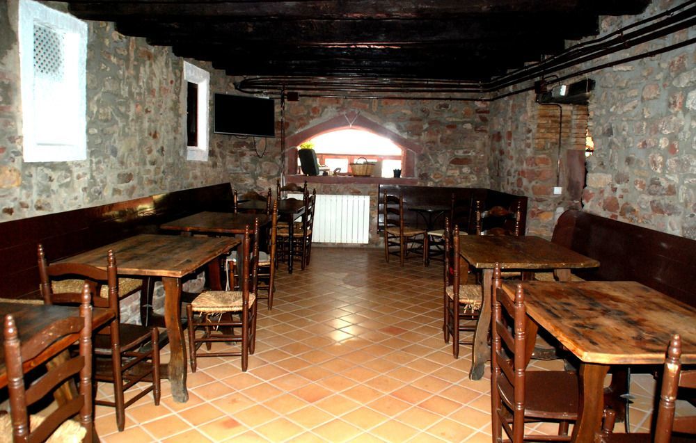 Hostal La Guineu Viladrau Exterior foto
